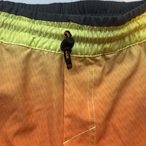 Sea-Doo Men’s 18″ Classic Boardshorts Orange - Picture 2 of 9